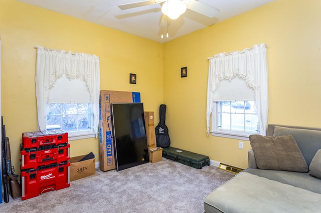 2082 Miller Road, Huntington, WV 25701