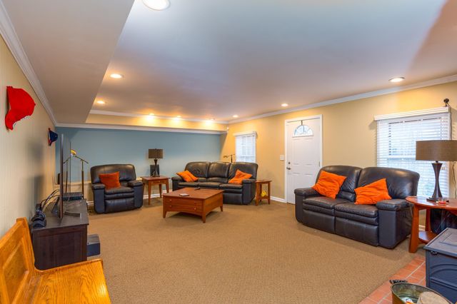 2082 Miller Road, Huntington, WV 25701