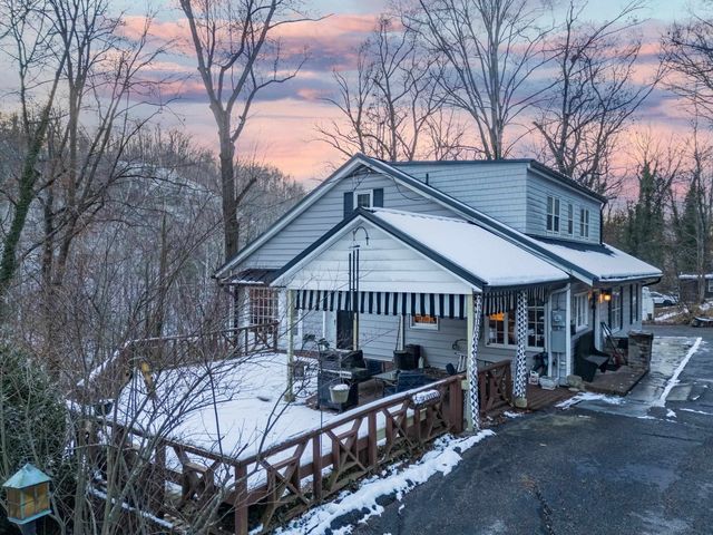 2082 Miller Road, Huntington, WV 25701