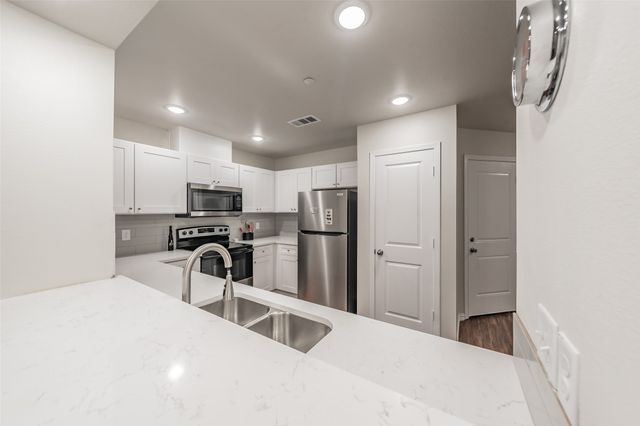 6217 Wilhitte Drive, Arlington, TX 76001