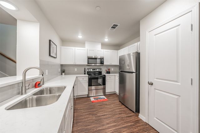 6217 Wilhitte Drive, Arlington, TX 76001