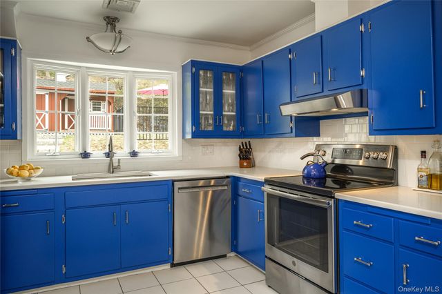 15 Stephenson Terrace, Briarcliff Manor, NY 10510