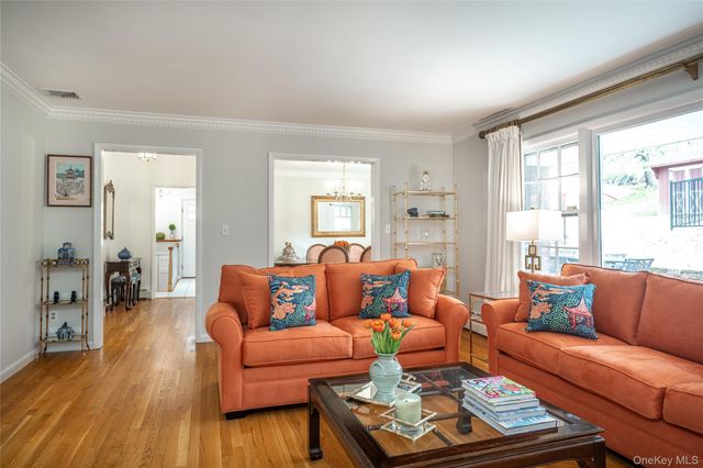 15 Stephenson Terrace, Briarcliff Manor, NY 10510