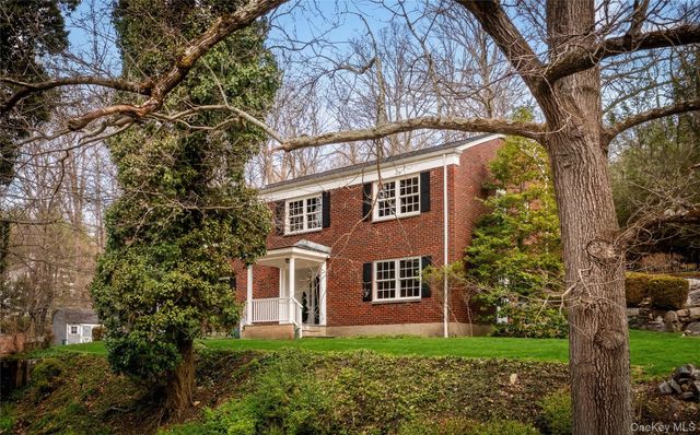 15 Stephenson Terrace, Briarcliff Manor, NY 10510