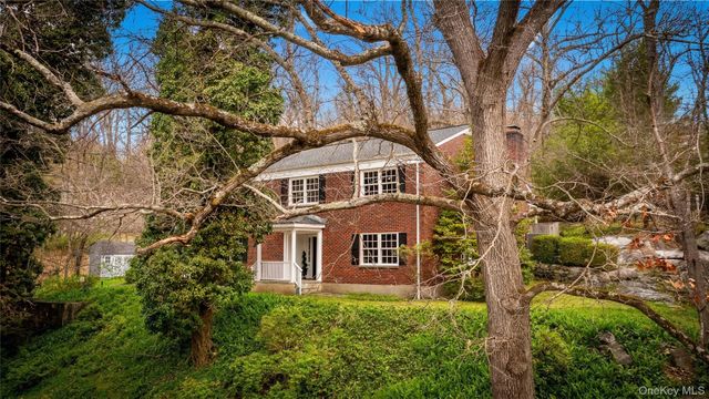 15 Stephenson Terrace, Briarcliff Manor, NY 10510