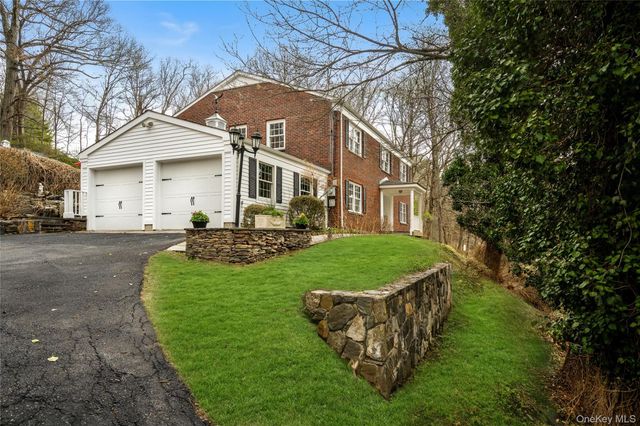 15 Stephenson Terrace, Briarcliff Manor, NY 10510