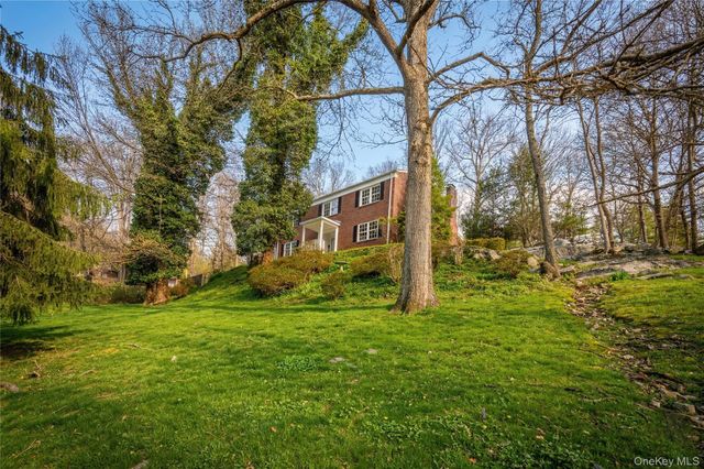 15 Stephenson Terrace, Briarcliff Manor, NY 10510