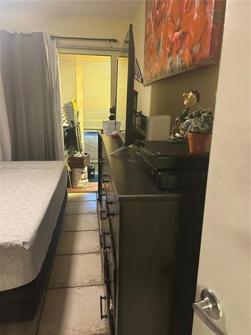 13455 SW 9th Ct 112J, Pembroke Pines, FL 33027