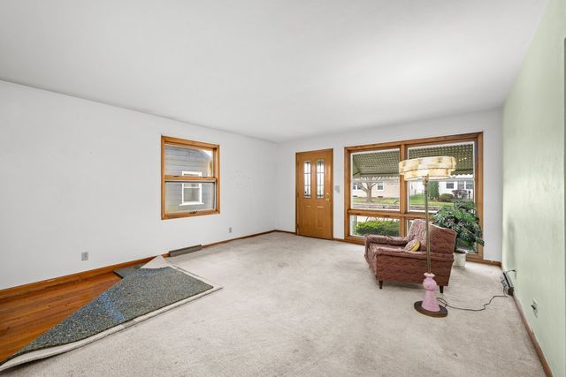 2374 33 Street, Moline, IL 51265