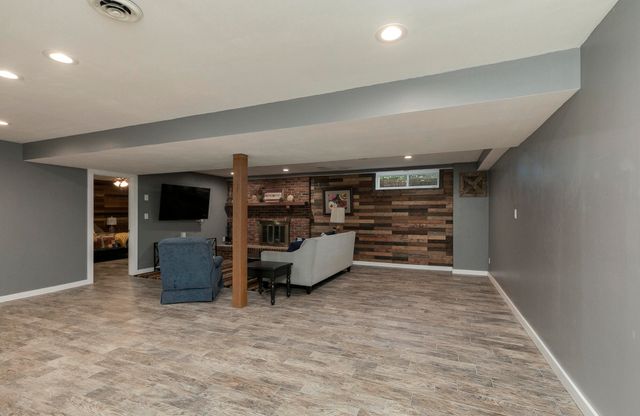 2337 S Mayfair Avenue, Springfield, MO 65804