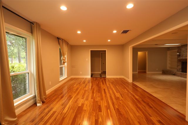 5151 Birdwood Road, Houston, TX 77096