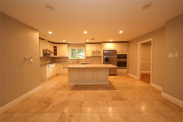 5151 Birdwood Road, Houston, TX 77096