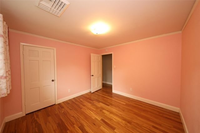5151 Birdwood Road, Houston, TX 77096