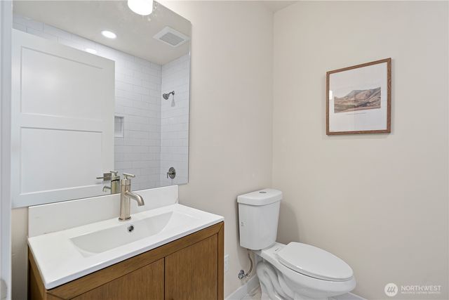 8045 19th Avenue NE, Seattle, WA 98115