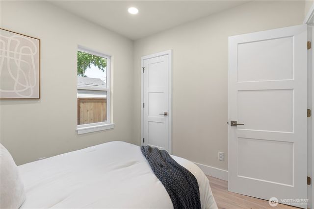 8045 19th Avenue NE, Seattle, WA 98115