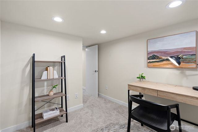 8045 19th Avenue NE, Seattle, WA 98115