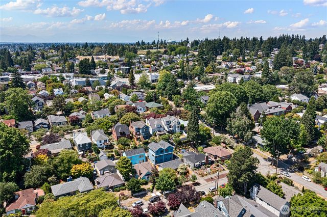 8045 19th Avenue NE, Seattle, WA 98115