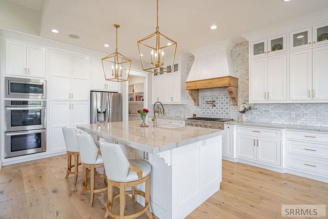 6775 S 46th E, Idaho Falls, ID 83406