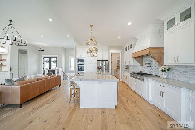 6775 S 46th E, Idaho Falls, ID 83406