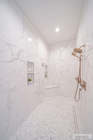 6775 S 46th E, Idaho Falls, ID 83406