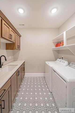 6775 S 46th E, Idaho Falls, ID 83406