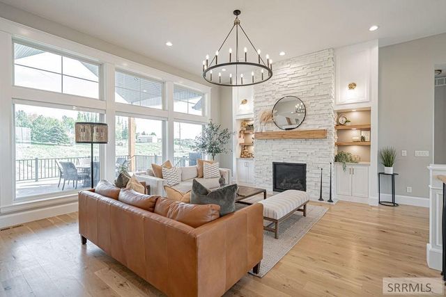 6775 S 46th E, Idaho Falls, ID 83406