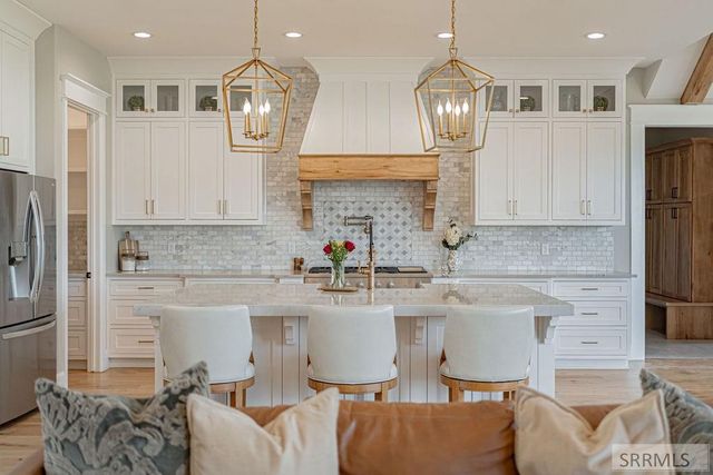 6775 S 46th E, Idaho Falls, ID 83406