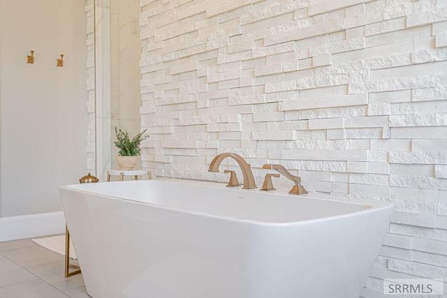 6775 S 46th E, Idaho Falls, ID 83406