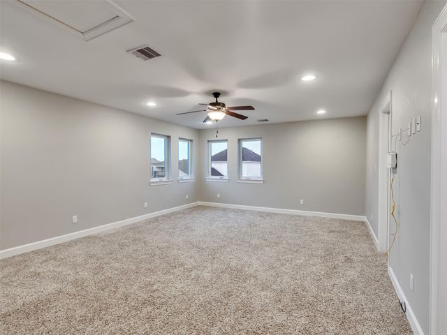 425 Amanda Circle, Tiki Island, TX 77554