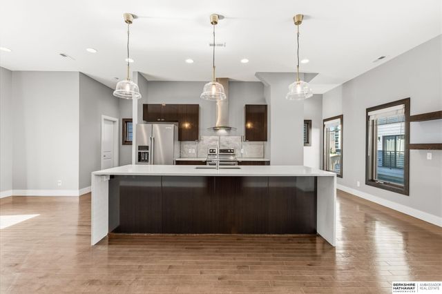 815 S 31st Street, Omaha, NE 68105