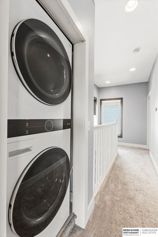 815 S 31st Street, Omaha, NE 68105