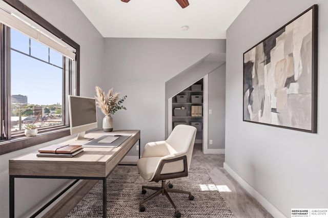815 S 31st Street, Omaha, NE 68105