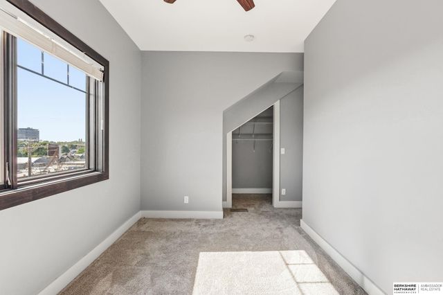 815 S 31st Street, Omaha, NE 68105