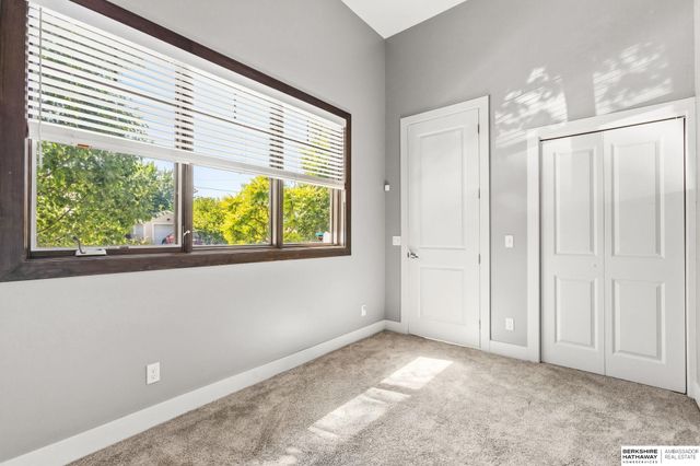 815 S 31st Street, Omaha, NE 68105