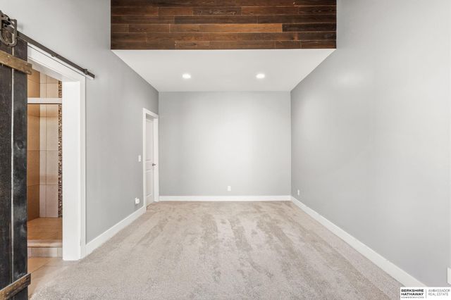 815 S 31st Street, Omaha, NE 68105