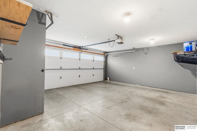 815 S 31st Street, Omaha, NE 68105