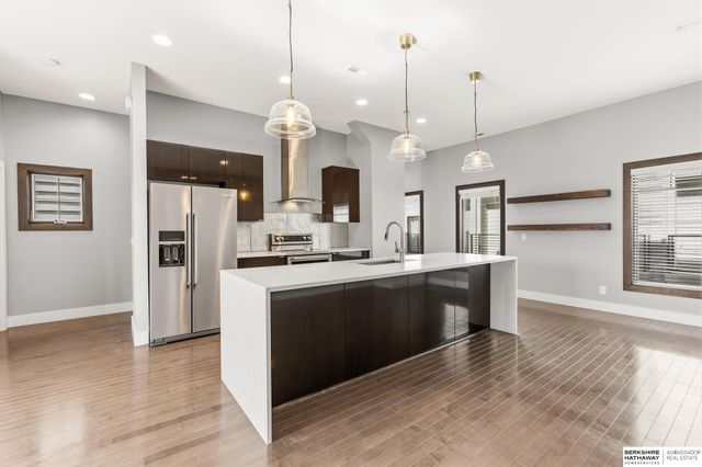 815 S 31st Street, Omaha, NE 68105