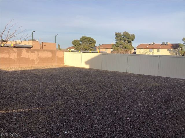 6320 Blue Twilight Court, Las Vegas, NV 89108