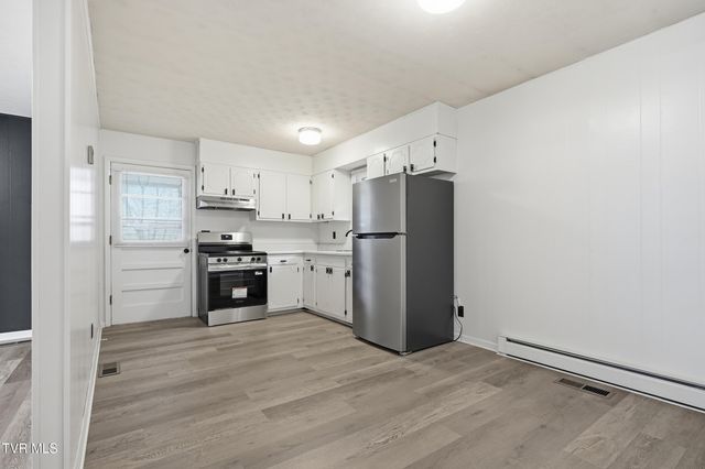 2222 East 3rd Avenue, Big Stone Gap, VA 24219