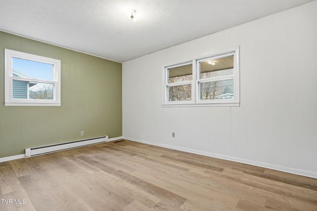 2222 East 3rd Avenue, Big Stone Gap, VA 24219