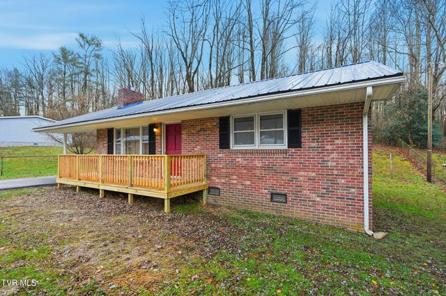 2222 East 3rd Avenue, Big Stone Gap, VA 24219