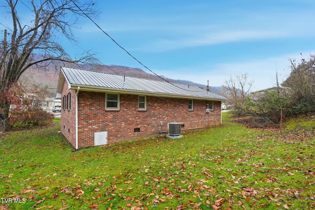 2222 East 3rd Avenue, Big Stone Gap, VA 24219