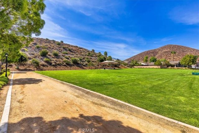 28984 Escalante Road, Menifee, CA 92587