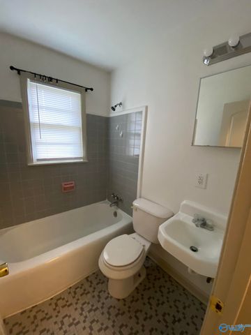 1512 Oakwood Avenue 3, Huntsville, AL 35811