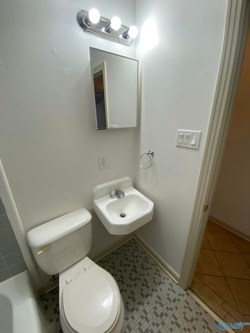 1512 Oakwood Avenue 3, Huntsville, AL 35811