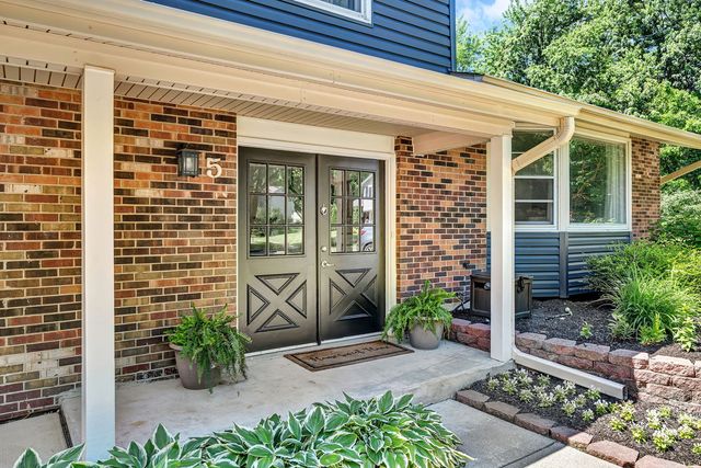 5 Assembly Court, Bolingbrook, IL 60440