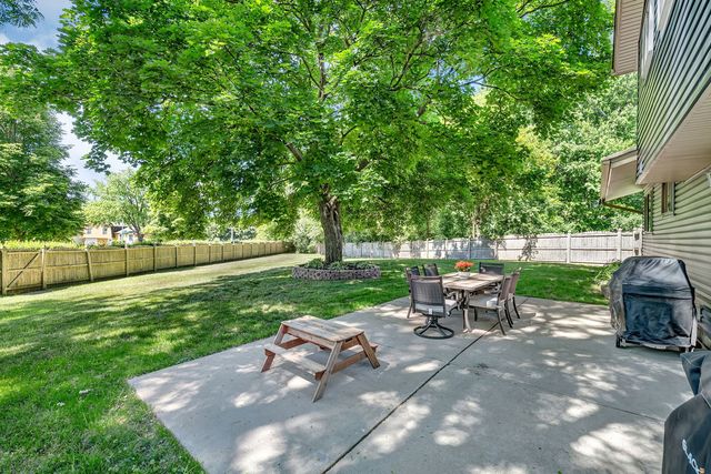 5 Assembly Court, Bolingbrook, IL 60440