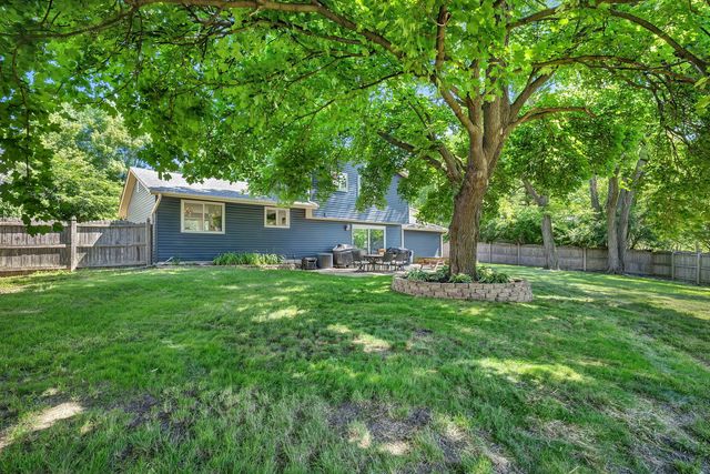 5 Assembly Court, Bolingbrook, IL 60440