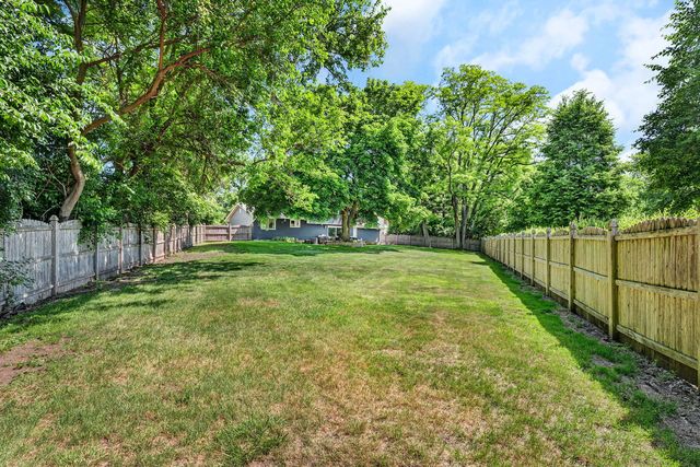 5 Assembly Court, Bolingbrook, IL 60440