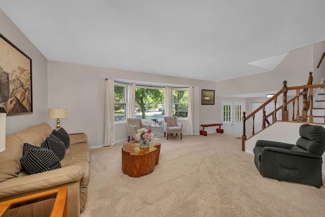 5 Assembly Court, Bolingbrook, IL 60440